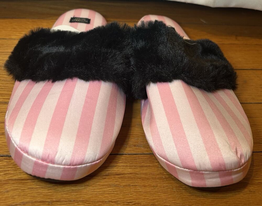 NWT Victoria's Secret Signature Satin Slippers size S